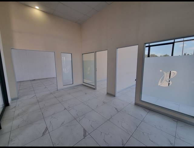 1,260M² WAREHOUSE TO LET IN ORMONDE
